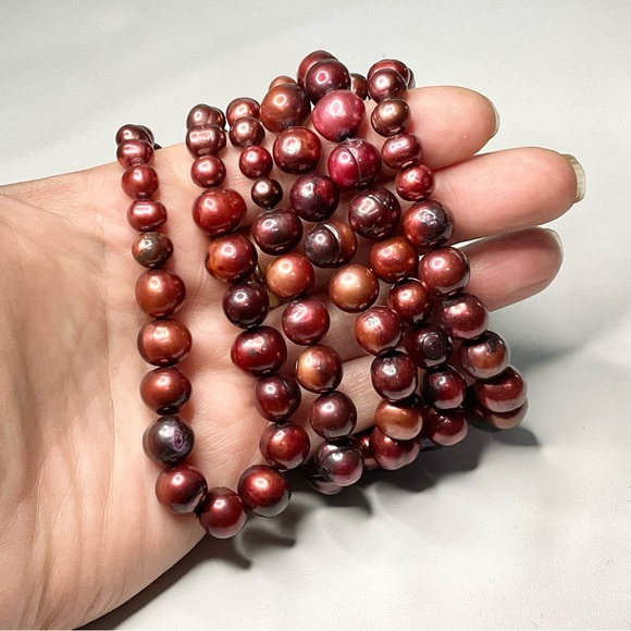 Pearls Freshwater Cultured Burgundy Coloured Long Strand - Picture 4 of 4